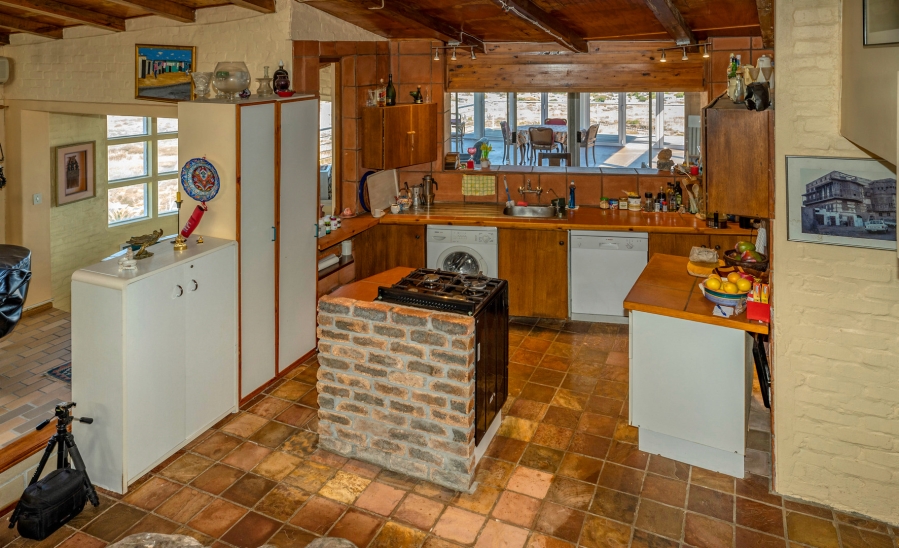 5 Bedroom Property for Sale in Clovelly Western Cape